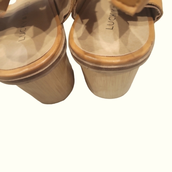 Lucky Brand Women's Tan Leather Pomee Buff Ankle Strap Wood Block Heels Size 9 - Picture 3 of 9